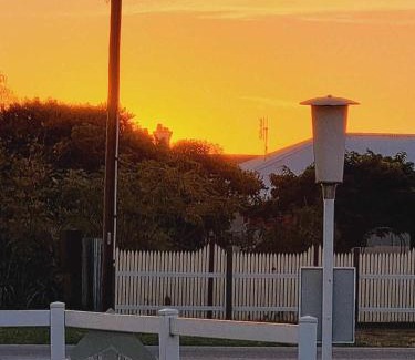 Tocumwal Resort | Relax at Boomerang Way Tourist Park with Oceanfront Views