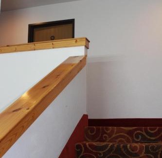 Jane Hotel | Family-Friendly Booneslick Lodge - Perfect for Your Getaway