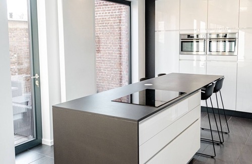 Ieper House | Exceptional Boonuz Guesthouse with Spa & Lounge Terrace