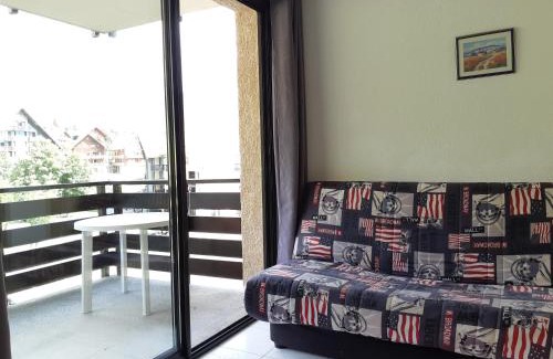 Reallon Apartment | Discover Boost Your Immo Chabrières with Pool Access