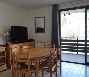 Reallon Apartment | Discover Boost Your Immo Chabrières with Pool Access