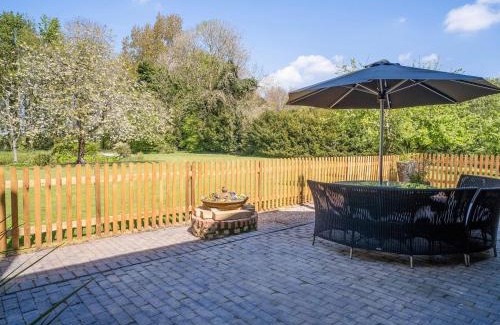Market Rasen House | Welcoming Boot Room: Pet-Friendly Retreat with Hot Tub