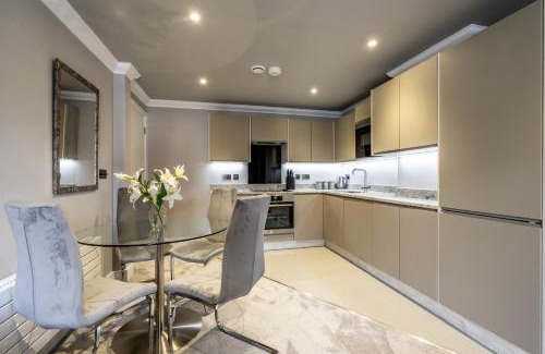 Bootham Apartment | Explore Bootham Urban Space: 4-Star Stay with Top Reviews