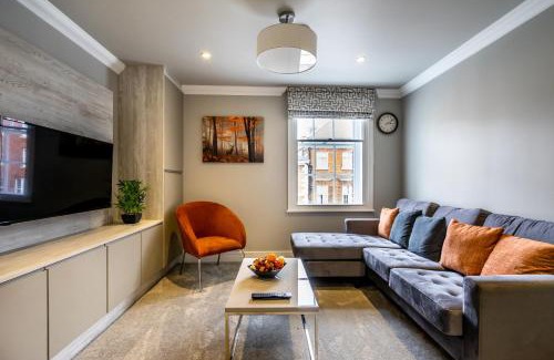 Bootham Apartment | Explore Bootham Urban Space: 4-Star Stay with Top Reviews