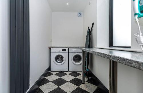 Wakefield House | BOOTique House - Group Getaway in Wakefield, Rated 9.3/10