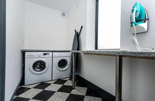 Wakefield House | BOOTique House - Group Getaway in Wakefield, Rated 9.3/10
