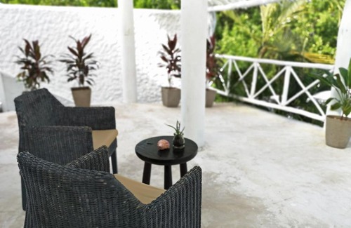 Isla Holbox House | Budget-Friendly Boox Casa with Pool and Accessibility Features