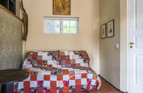 Alstugorna Bed & Breakfast | Discover Boråkra Bed & Breakfast: Family & Pet Friendly Stay