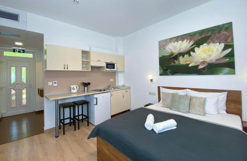 Tiszafured Apartment | Top-Rated Boró Apartman: Family-Friendly with Kitchen