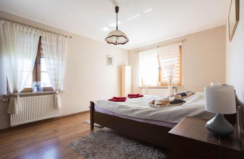 gmina Zalesie House | Relaxing Oceanfront Retreat at Borówkowy Domek Kłoda Duża