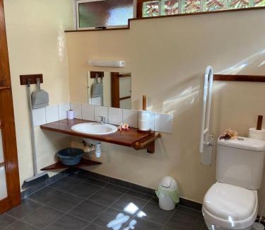 Bora Bora Hotel | Discover Bora Bora Holiday's Lodge with Ocean Views & Pool