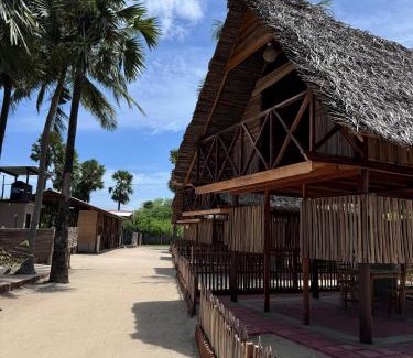 Jaffna District Resort | Relax at Borassus Nature Huts with Oceanfront Views