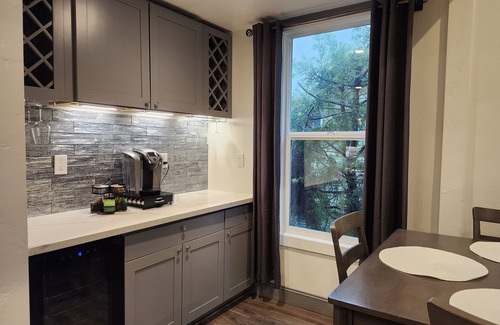 Lodi House | Dog-Friendly Bordeaux Bungalow Near Downtown with Pool