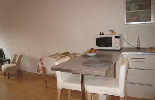 Grand Parc-Paul Doumer Apartment | Calm Bordeaux Center Escape with Pool and Park Views