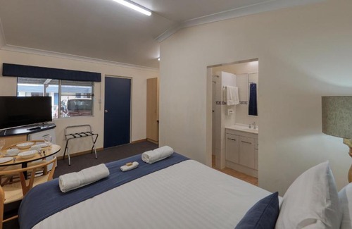 Goondiwindi Hotel | Border Motel: Guest Rated 9/10 with Pool and Hot Tub