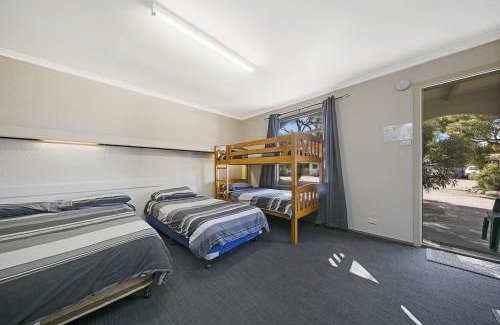 Border Village Hotel | Relax at Border Village Roadhouse: Pet-Friendly & Pool Access