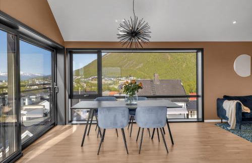Tromsdalen Villa | Borealis Luxury Suite