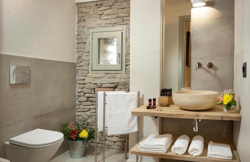 Neive House | Discover Borgese Camere e Suites: 4-Star with Breakfast & More