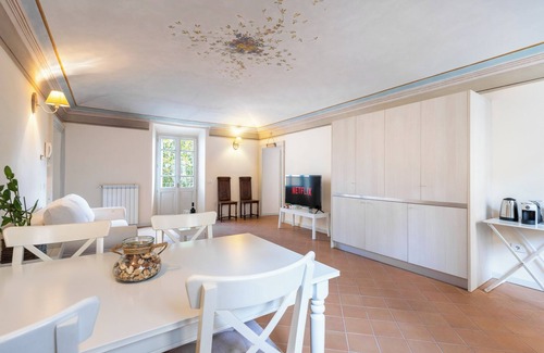 Magliano Alfieri Apartment | Borgo Alfieri Suite 1