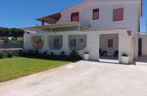 Arenella Villa | Explore Family-Friendly Comfort at Borgo Arenella