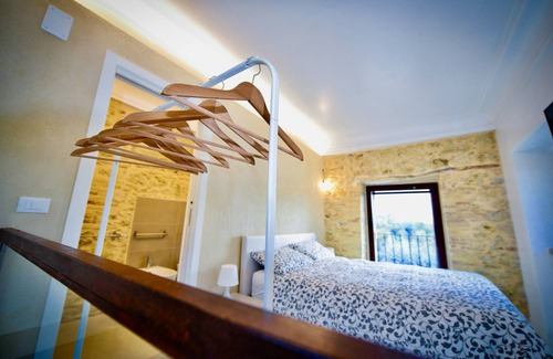 Crecchio House | Relax at Borgo Baccile - Family-Friendly with Pool & Breakfast