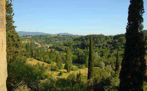 Grassina Apartment | Discover Borgo Bottaia: Oceanfront, Family-Friendly Retreat