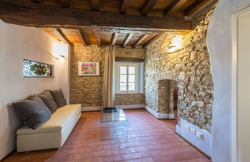 Viano Hotel | Relax at Borgo Cadonega Relais & SPA with Pool and Spa