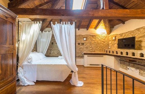 Viano Hotel | Relax at Borgo Cadonega Relais & SPA with Pool and Spa