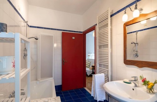 Torsoli House | Experience Borgo Castagnoli: Oceanfront Poolside Retreat