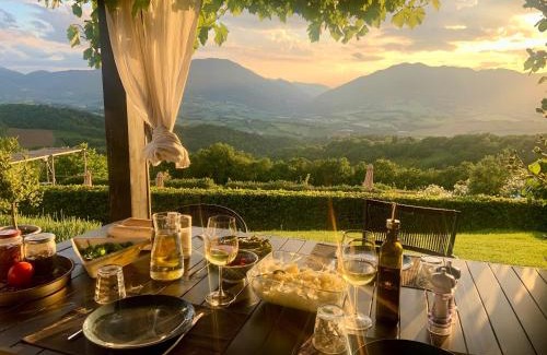 Castelraimondo Bed & Breakfast | Unforgettable Stays at Borgo Crispiero with Ocean Views