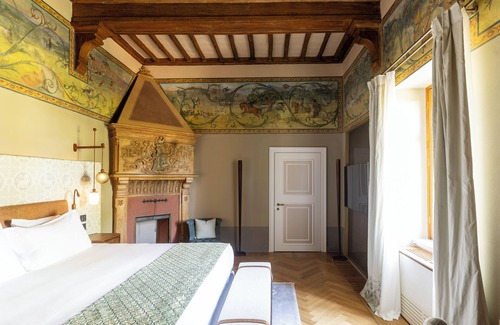 Boschetto Vecchio Hotel | Elegant Borgo Dei Conti Resort with Spa & Pool Access