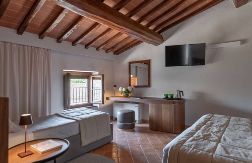 Santa Reparata Hotel | Discover Borgo di Celle: Rated 9.4 with Pool & Spa