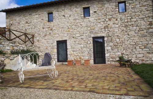 Calenzano House | Experience Oceanfront Bliss at Borgo di Vezzano - 9.6/10
