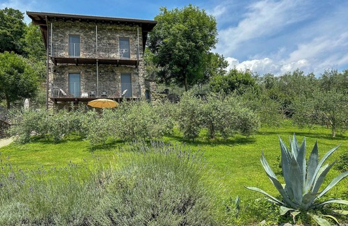 Colico Apartment | Relaxing Borgo Erbiola Margherita with Pool & Ocean View