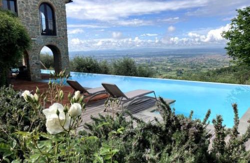 Larciano Villa | Discover Borgo in Montalbano: Family-Friendly Retreat