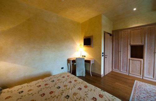 Castelraimondo Hotel | Discover Borgo Lanciano: Rated 8.8 with Ocean Views