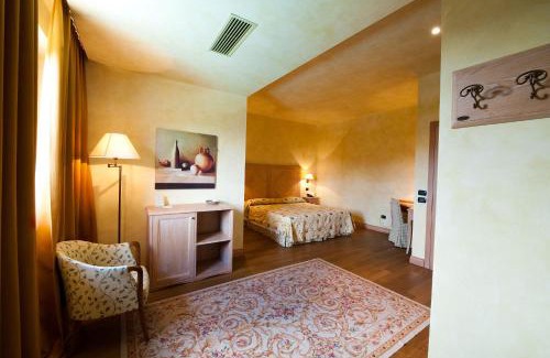 Castelraimondo Hotel | Discover Borgo Lanciano: Rated 8.8 with Ocean Views