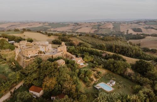 Arcevia House | Discover Borgo Loretello: A Guest Favorite with Pool & Pets