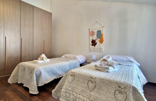Porto Sant'Elpidio House | Discover Borgo Marinaro: Steps from the Sea, Family-Friendly