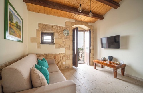 Ragusa House | Guest Rated: Borgo Monachella with Family-Friendly Amenities