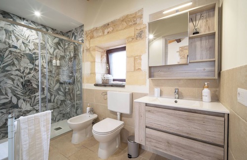 Ragusa House | Guest Rated: Borgo Monachella with Family-Friendly Amenities