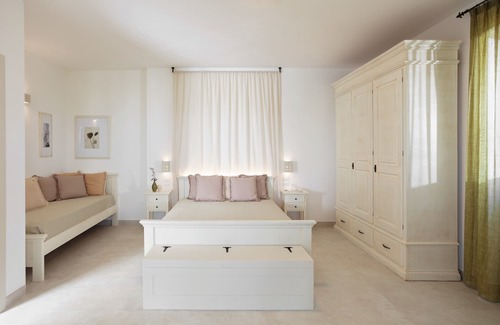 Uggiano la Chiesa Hotel | Elegant Borgo Mulino a Vento Resort with Pool & Dining