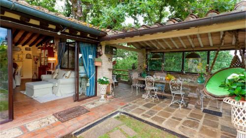 Ciciano Villa | Paradise Awaits at BORGO PARADISO 4&2, Emma Villas