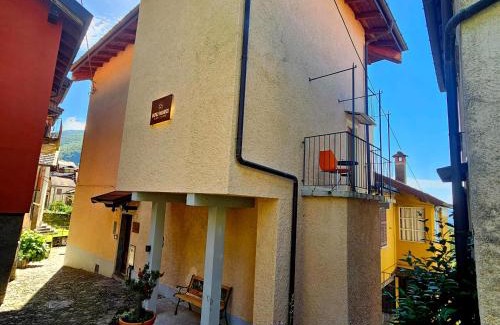 Maccagno House | Tranquil Borgo Paradiso Guest House with Family Amenities