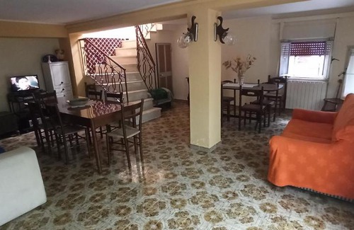 Basico House | Pet-Friendly Getaway at Borgo San Biagio with Breakfast