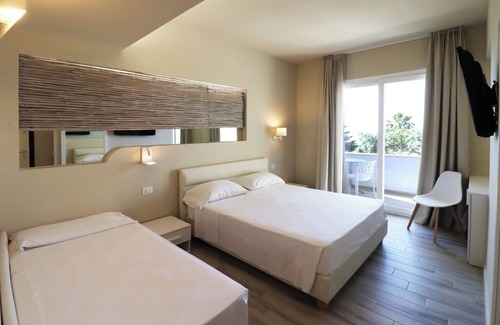 Brattiro Bed & Breakfast | Discover Borgo San Cosmo Tropea: Pool & Family-Friendly Stay