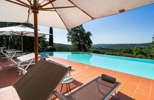 Gaiole in Chianti Villa | Relax at Borgo San Polino: Private Pool & Oceanfront Views