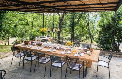 Gaiole in Chianti Villa | Relax at Borgo San Polino: Private Pool & Oceanfront Views