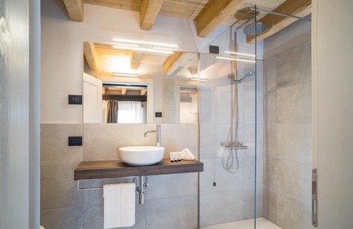 Costermano Bed & Breakfast | Top-Rated Borgo San Verolo B&B: Perfect for Families