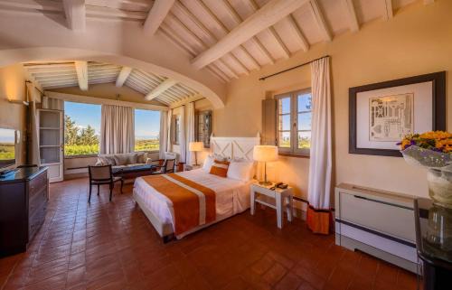 Castelnuovo Berardenga Hotel | Elegant Borgo Scopeto Wine & Country Relais Awaits You